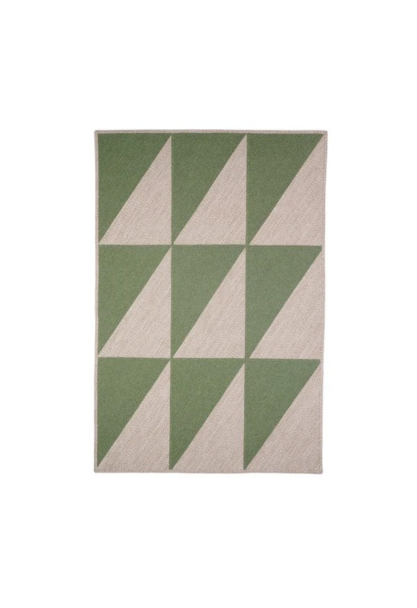 By Carmont Marvell floor rug in Willow, 250 x 350cm, on a plain background